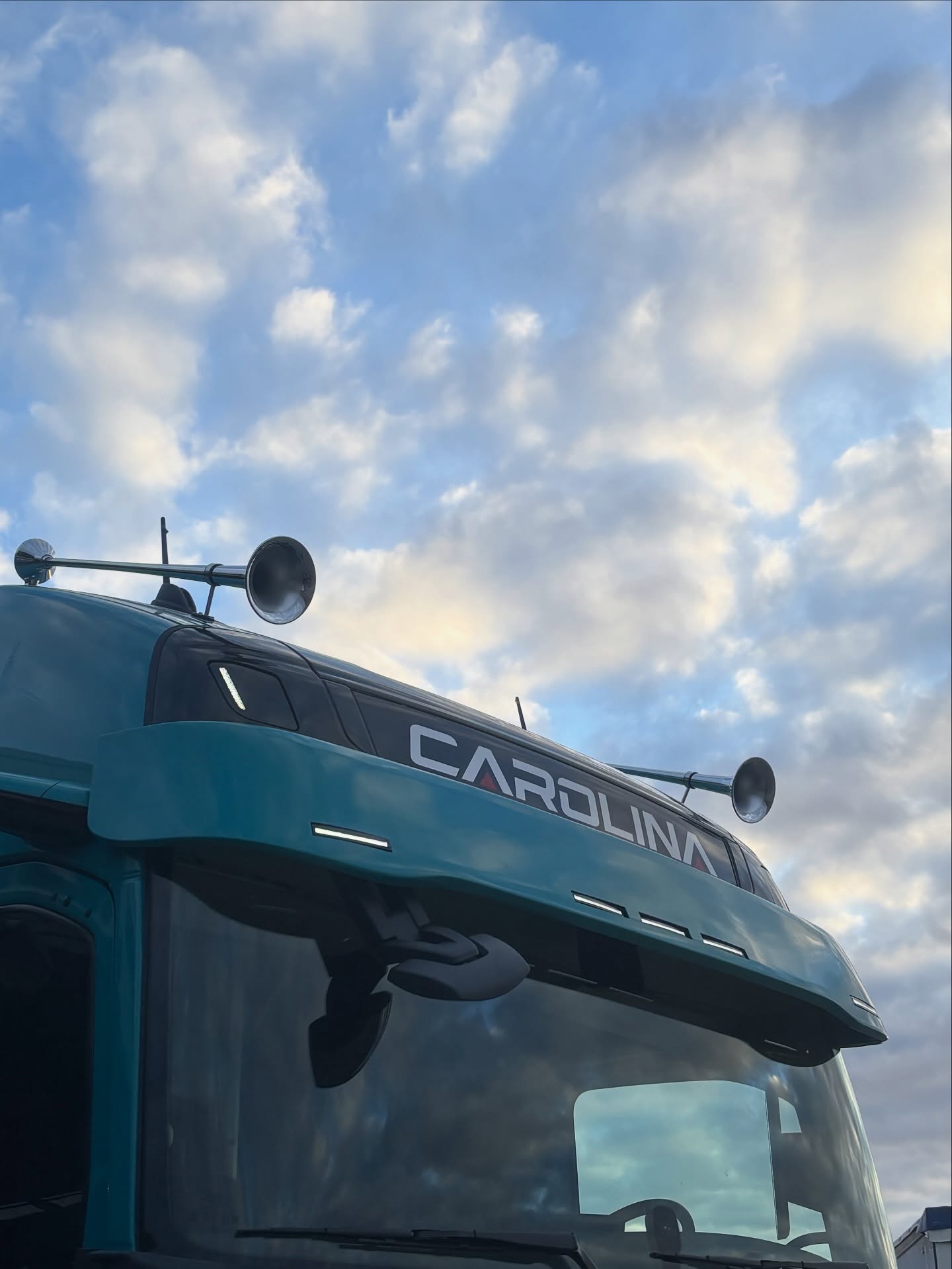 572773085_18245478787292632_7974613860355793712_n